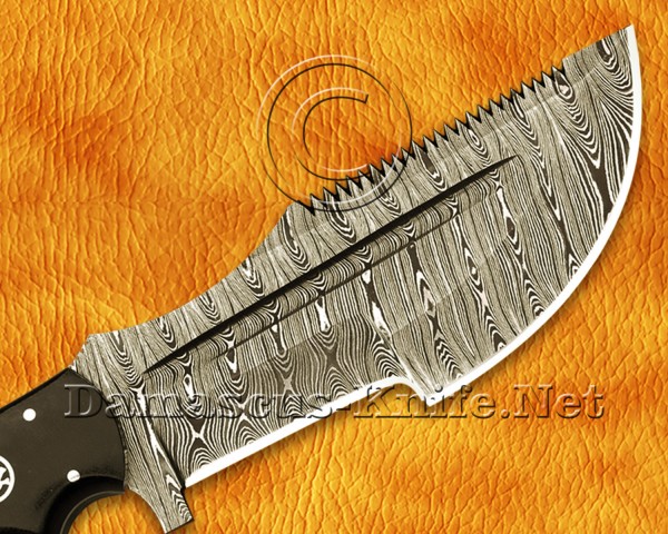 Custom Handmade Full Tang Damascus Steel Hunting and Survival Knife DHK816