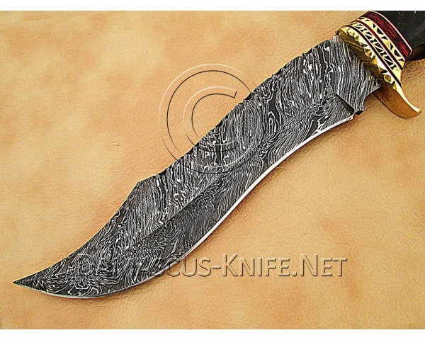 Custom Handmade Damascus Steel Hunting and Survival Bowie Knife DHK887