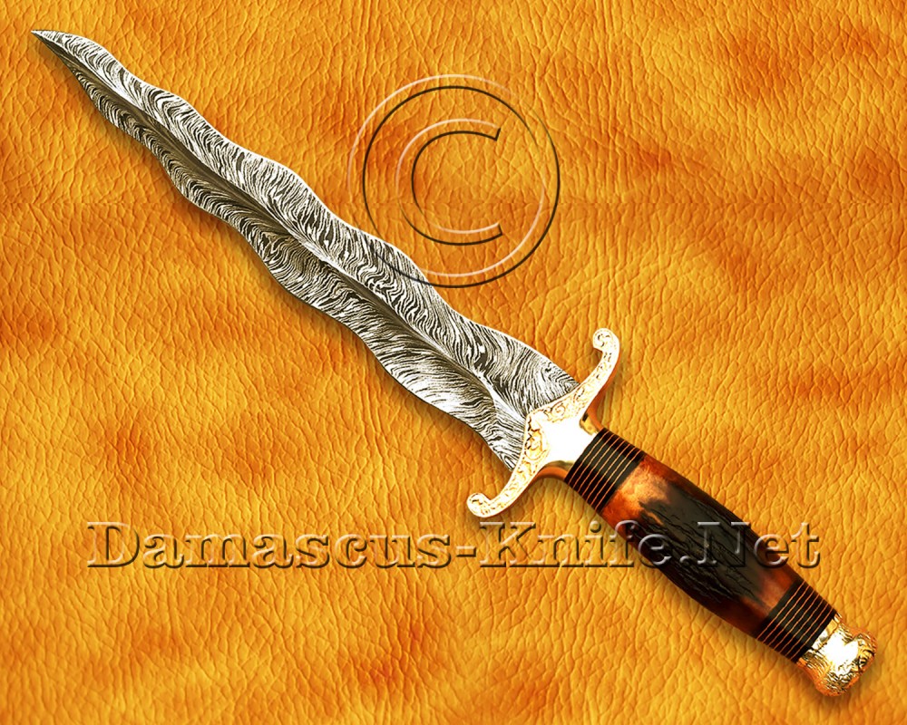https://damascus-knife.net/image/cache/catalog/image/catalog/knife/hunting-knife/ars-916/damascus-kris-dagger-knife-09-1000x800.jpg